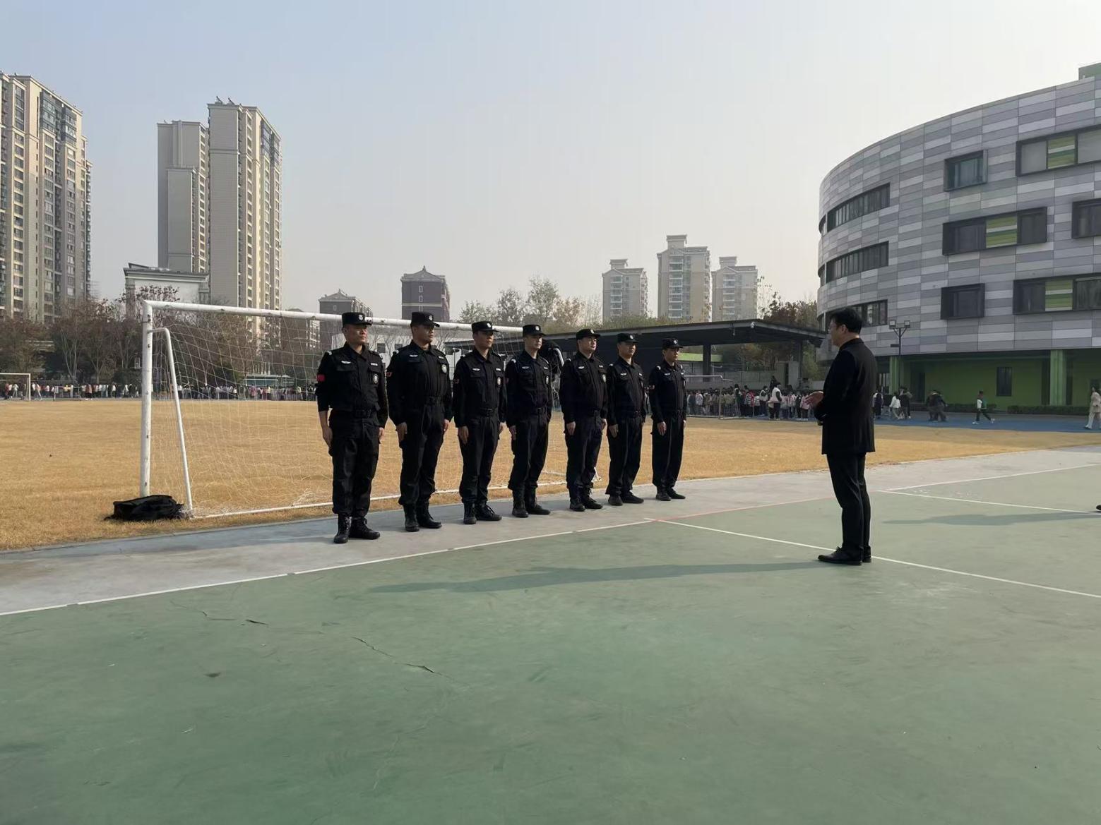 E:/25.12.10后 上傳網(wǎng)站留存/喜報(bào)！南京市保安服務(wù)有限公司建鄴分公司榮獲“校園最小應(yīng)急單元技能競賽”一等獎(jiǎng)/照片/7f4752ecec0a4eaf4162fae738cff144.jpg7f4752ecec0a4eaf4162fae738cff144